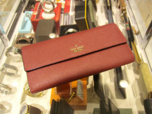 ケイトスペード　ファスナー長財布