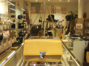 フェラガモ　ショルダーバッグ