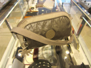 キプリング　ショルダーバッグ