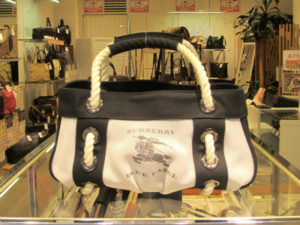 バーバリー　ハンドバッグ