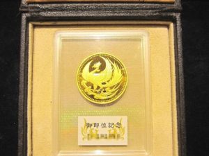 K24　天皇陛下御即位記念　10万円金貨