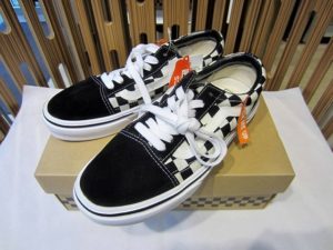ヴァンズ　オールドスクールライト　スニーカー