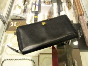 グッチ　アニマリエ　長財布
