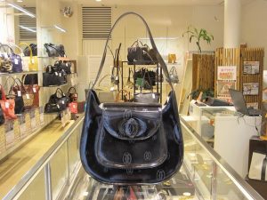 カルティエ　ハッピーバースデー　ショルダーバッグ