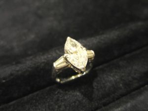 Pt900　マーキースカットダイヤ　2.141ct　リング