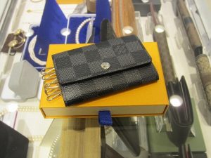 ルイヴィトン　ダミエグラフィット　6連キーケース