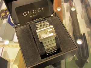 グッチ　腕時計　100Ｌ