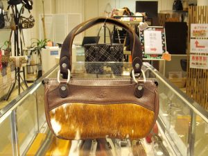イルビゾンテ　ハンドバッグ