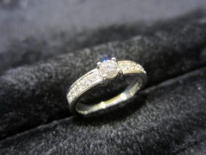 ダイヤルース　0.25ct