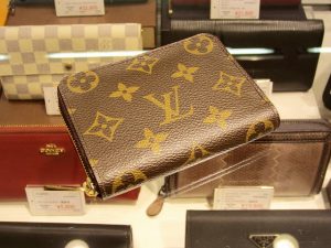 ルイヴィトン　モノグラム　ジッピーコインパース
