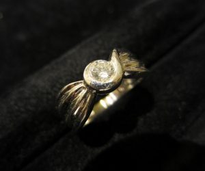 ダイヤルース　0.203ct