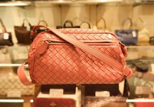 ボッテガ　イントレチャート　ショルダーバッグ
