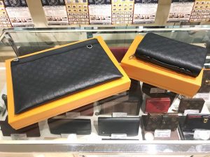 ルイヴィトン「ポシェット・ディスカバリー/ジッピーXL」買い取りました！