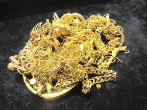 貴金属「K18　アクセサリー大量まとめ」買い取りました！