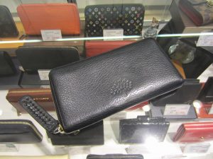 マルベリー　ラウンドファスナー長財布