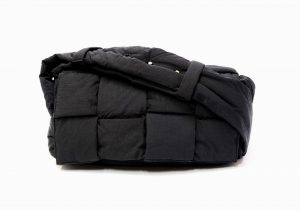 ボッテガヴェネタ　ショルダーバッグ