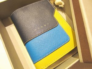 マルニ　バイフォールドウォレット