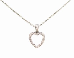 ティファニー　メトロハートネックレス