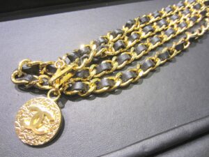 シャネル「1982　チェーンベルト」買い取りました！