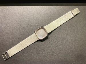 貴金属　K18WG　腕時計