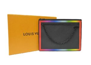 ルイヴィトン　タイガ　レインボー　ポシェットA4